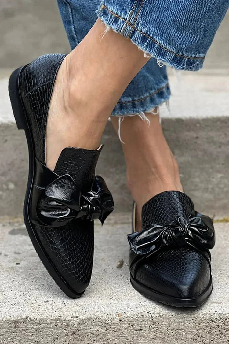 Elegant Black Loafer with a Gleaming Bow - Image 3