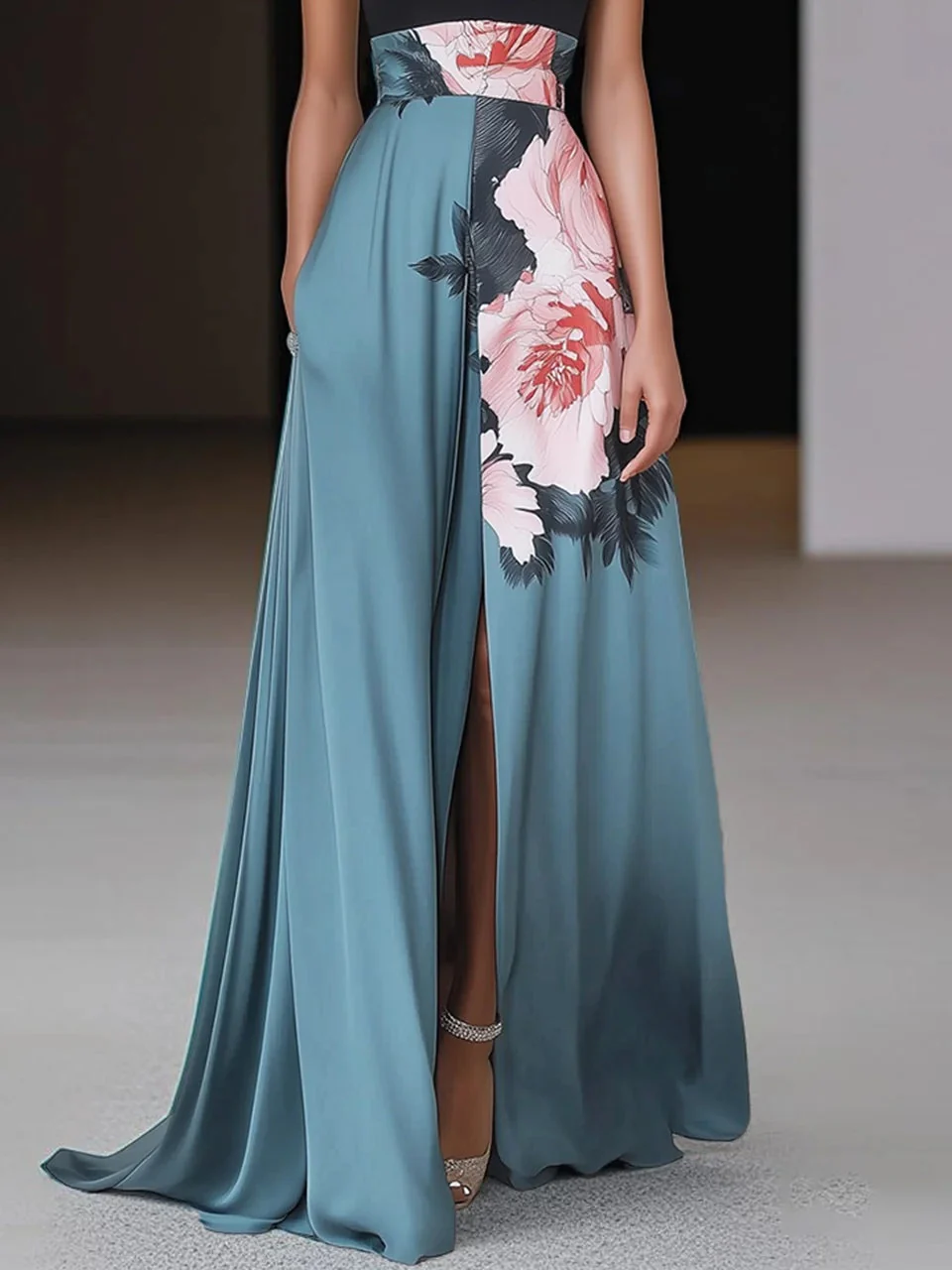 Elegant Maxi Dress with Floral Pattern - Image 3