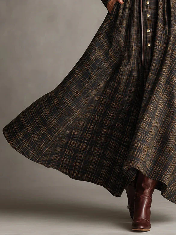 Long plaid brown and black shirt with a spread collar and single closure for a sophisticated look - Image 4