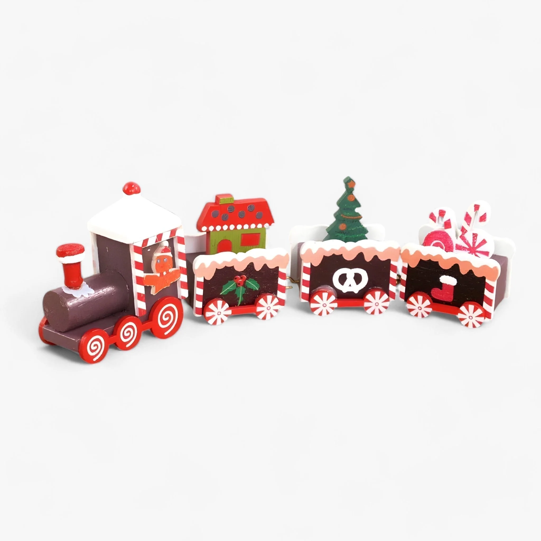 Clever Christmas Tree Decorations with Steam Train Design - Image 11