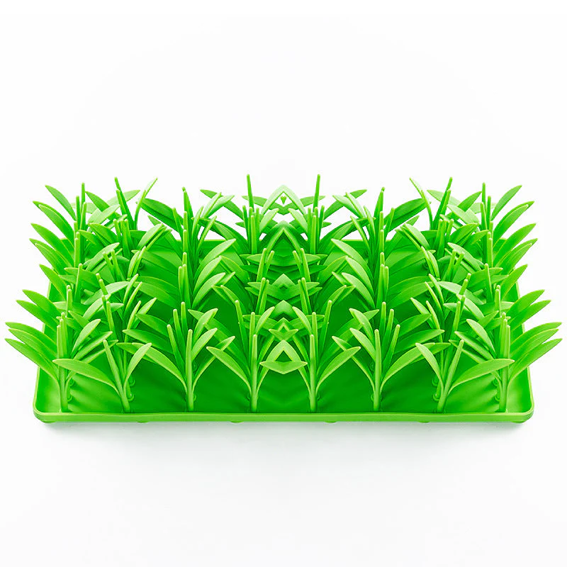 Comfortable and Flexible Silicone Feeding Mat for Easy Meal Time Management - Image 7