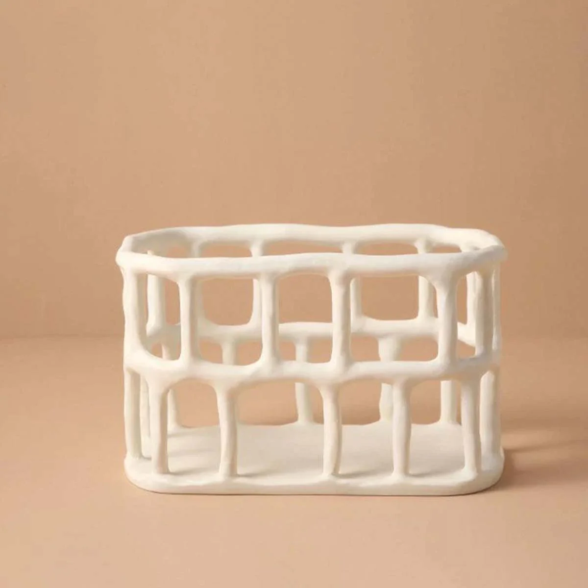 Elegant and Sculpted Resin Fruit Bowl for a Refined Presentation - Image 10