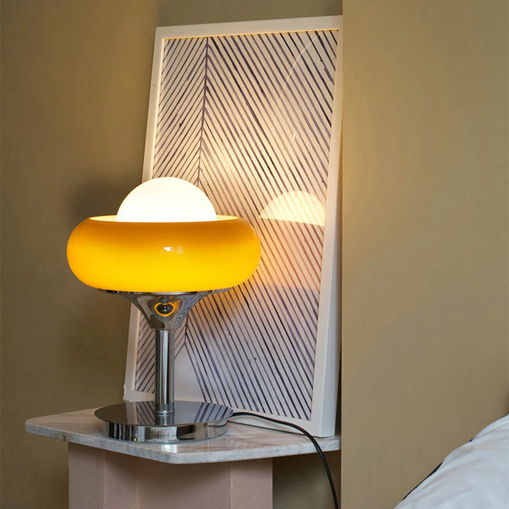 Elegant Vintage Bauhaus Glass Table Lamp in Light Yellow - Image 3