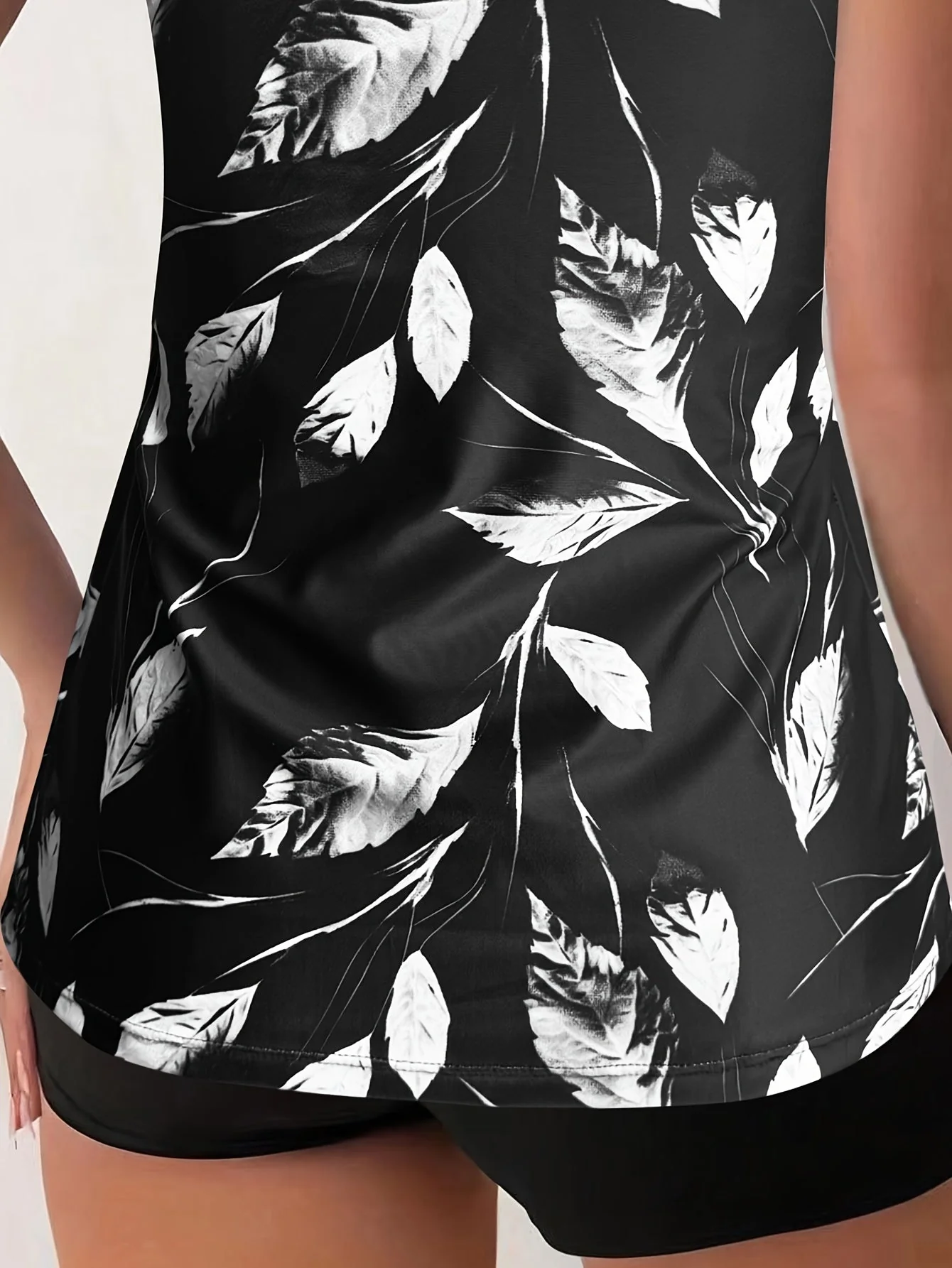 Elise Black & White Leaf Print Tankini Set – Stylish Two-Piece Swimwear - Image 5