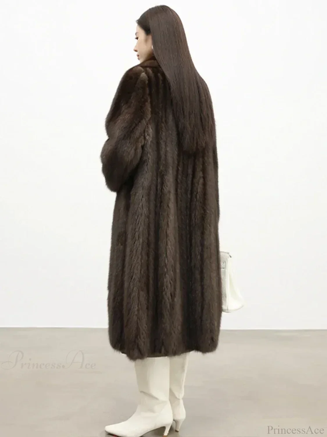 Oversized coat with elegant draping fabric - Image 3