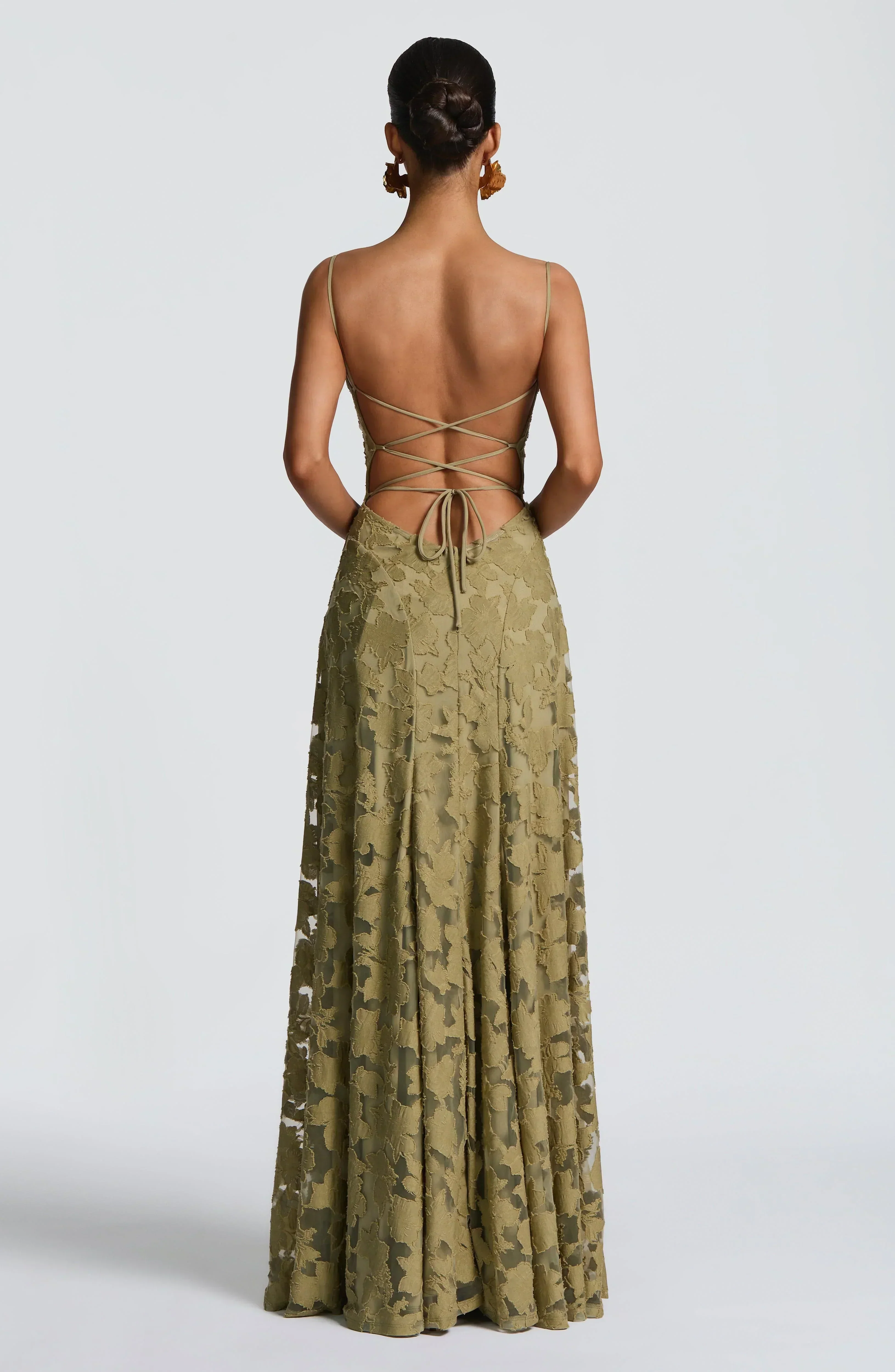 Glamorous Corset Lace Maxi Dress for Special Occasions - Image 10