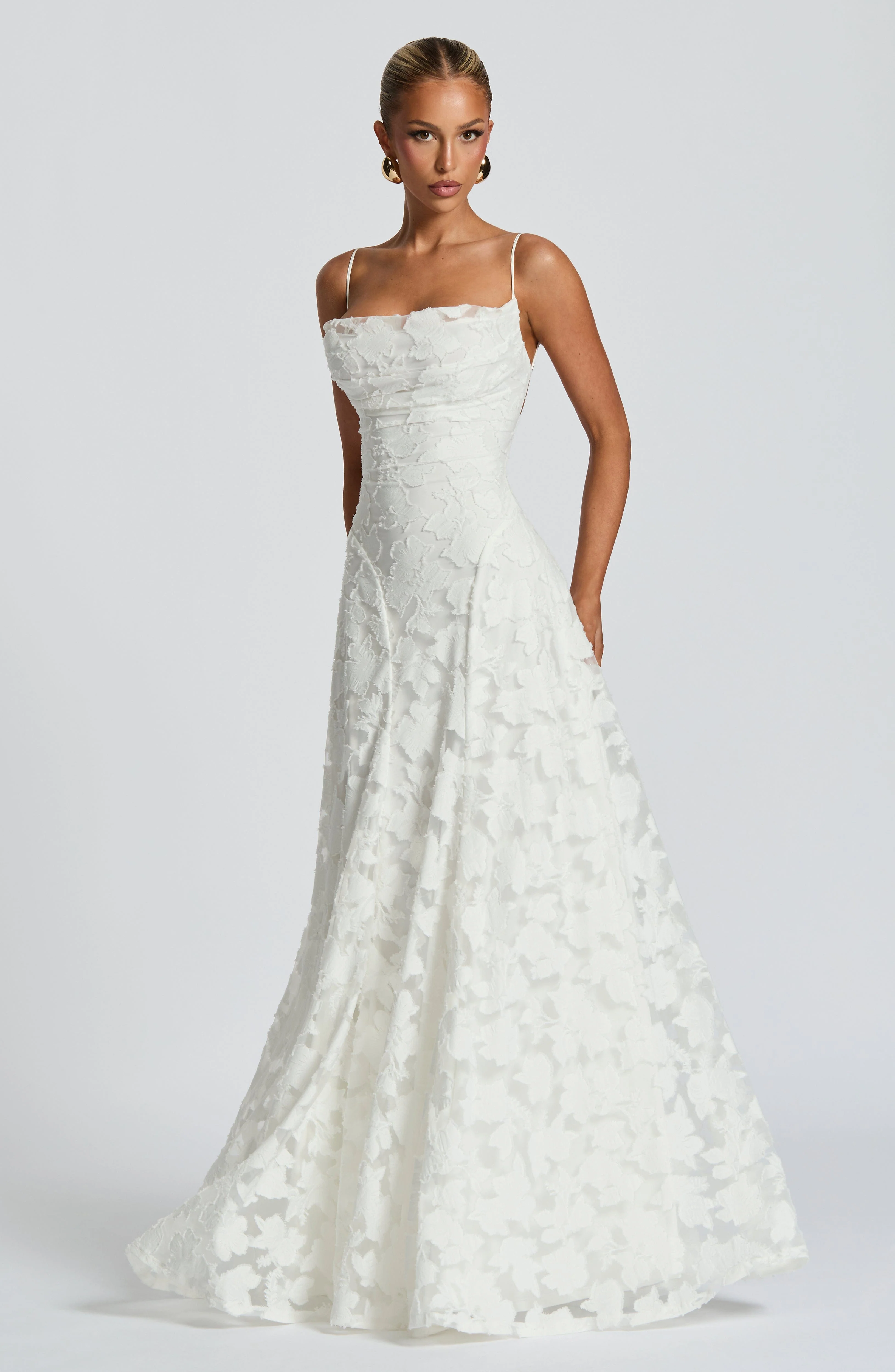 Glamorous Corset Lace Maxi Dress for Special Occasions - Image 12