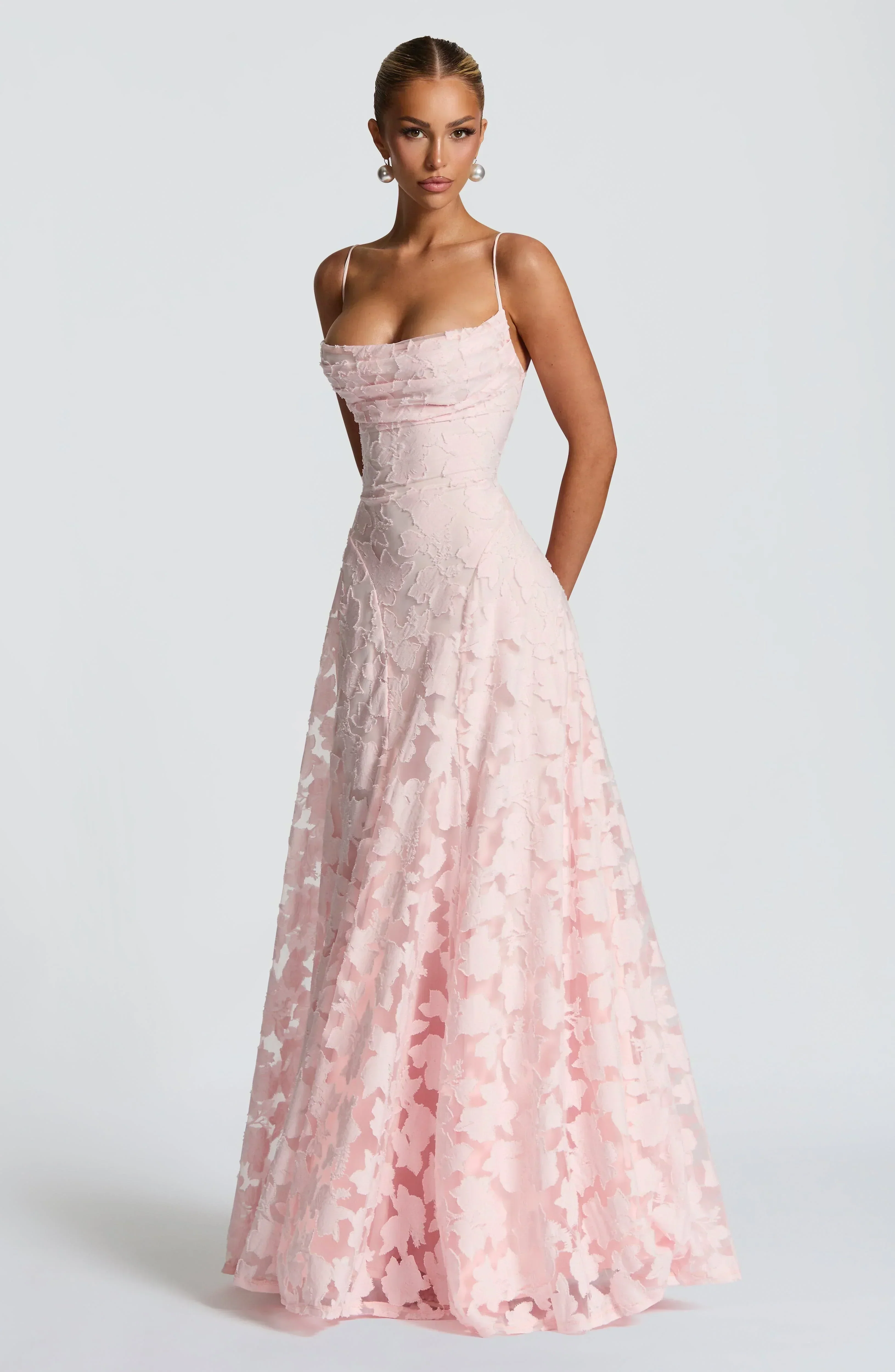 Glamorous Corset Lace Maxi Dress for Special Occasions - Image 15