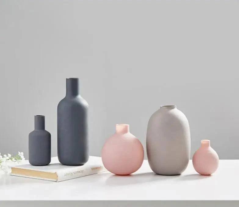 Modern Ceramic Vase Collection - Image 5