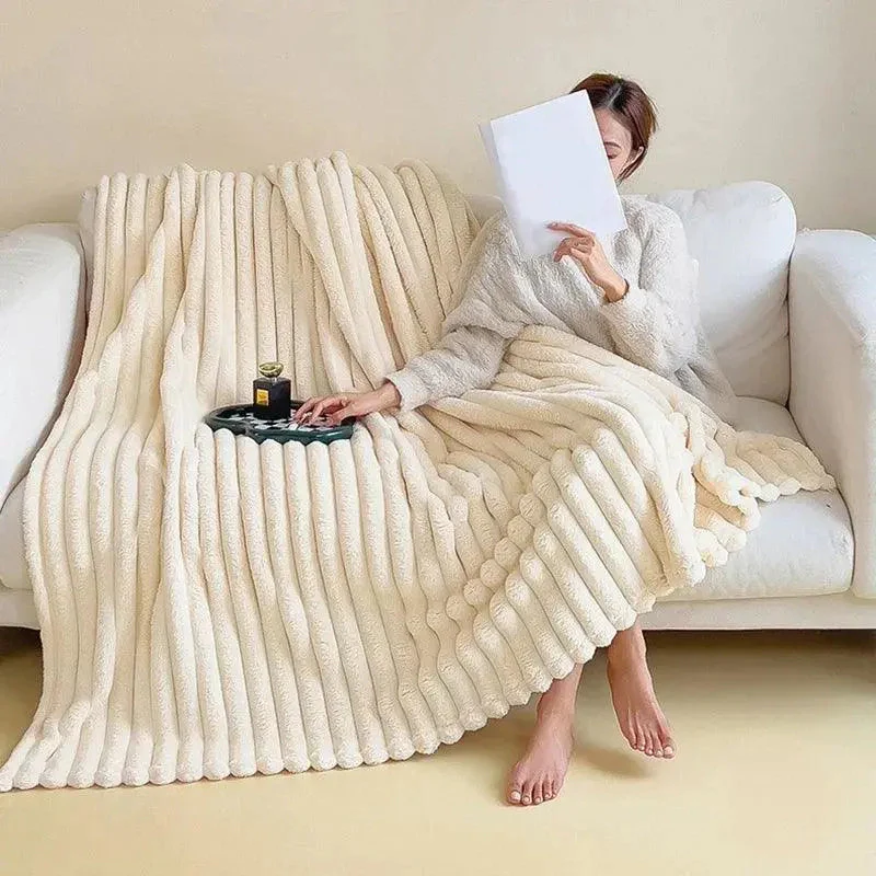 Ultimate Comfort Luxe Super Soft Fleece Blanket with High-Quality Faux Sheepskin for Warm Hugs and Cozy Ambiance - Image 4