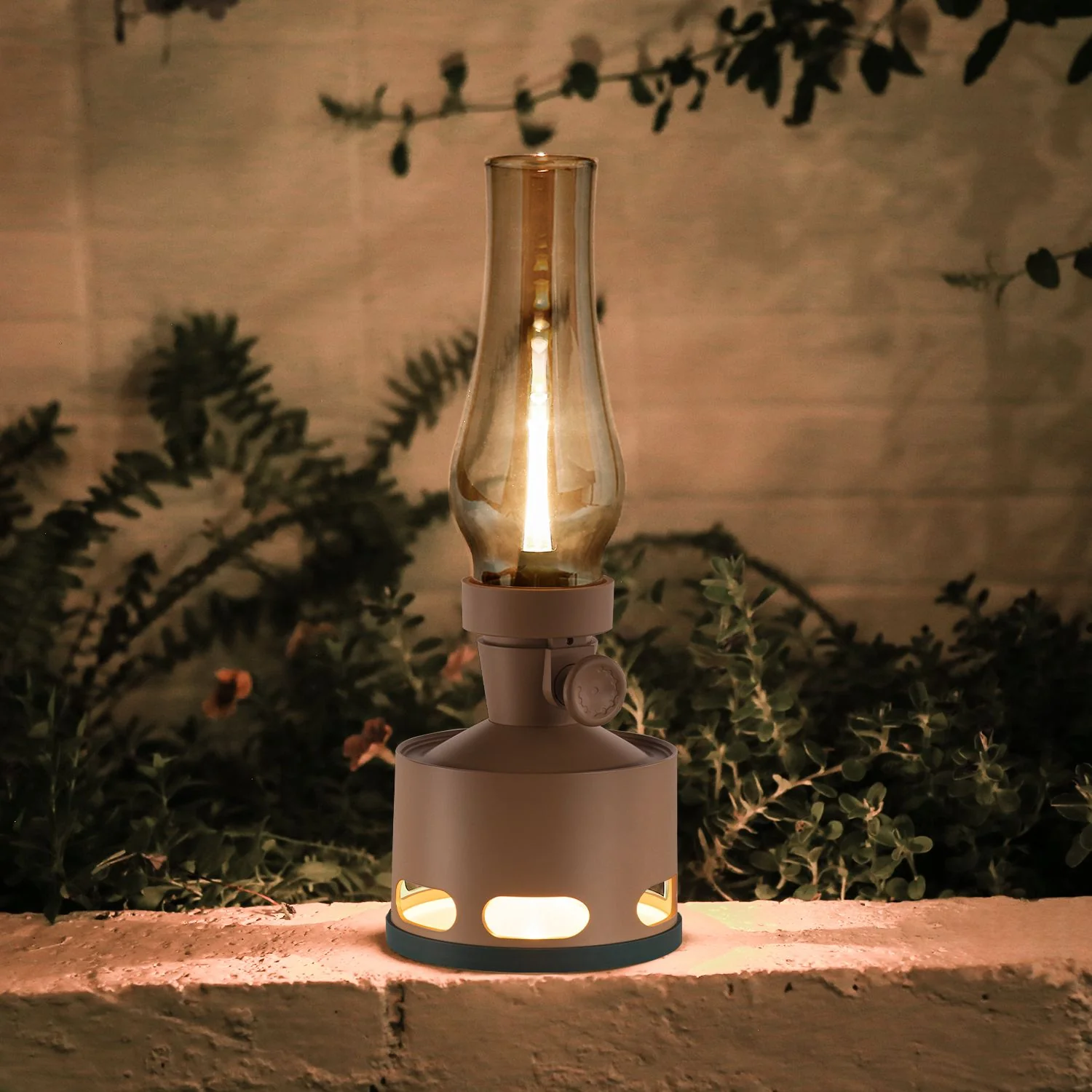 Vintage-Design Lantern with LED Lighting - Image 3
