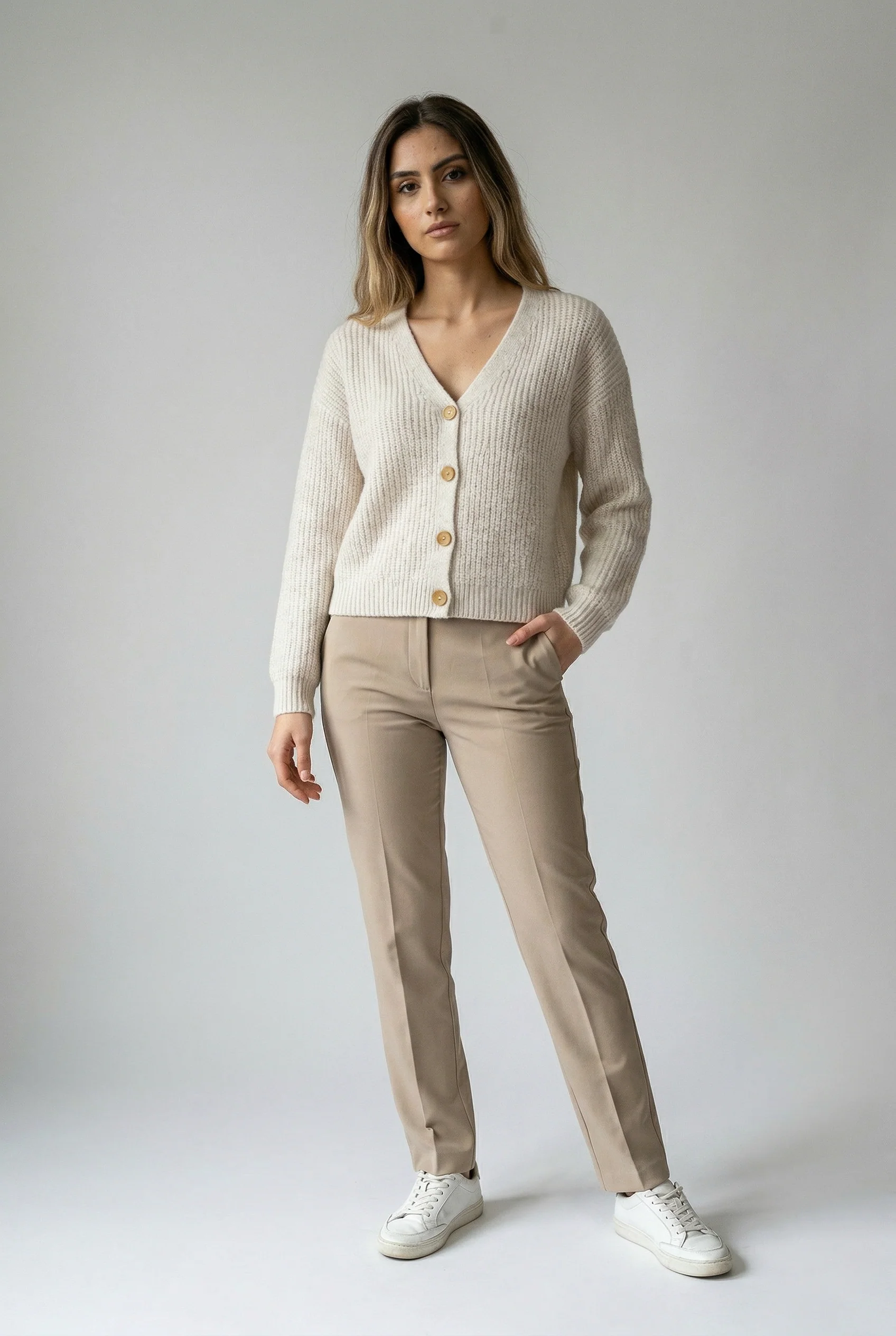Women's  Cardigan Featuring an Asymmetrical Hem - Image 6