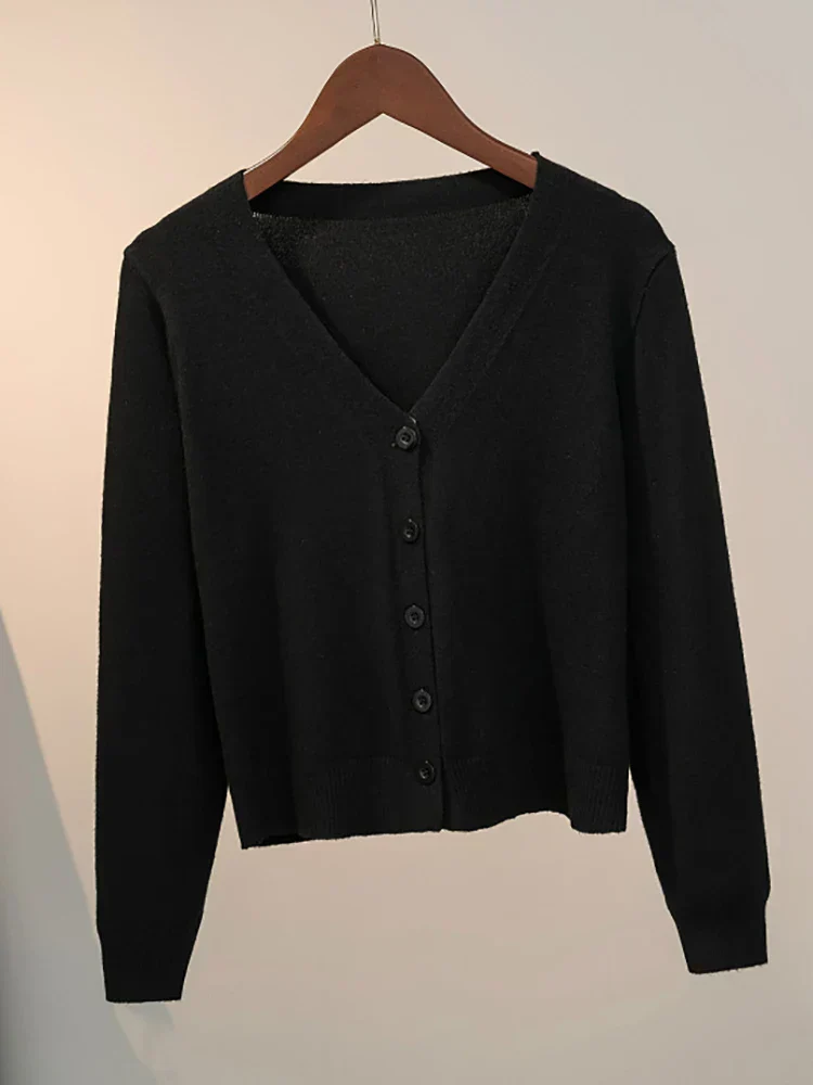 Cozy Women's Knit Cardigan with V-Neck and Button Closure - Image 10